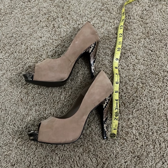 Jessica Simpson size 8 - Picture 3 of 6